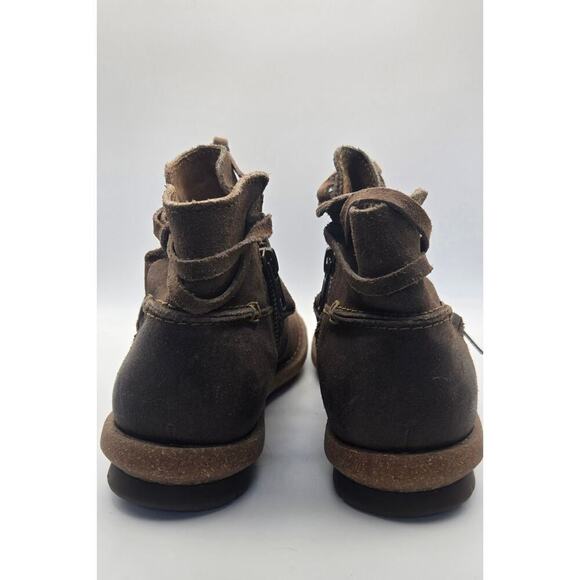Born Tarkiln Ladies Ankle Boot Distressed Brown Size 9 - Picture 6 of 13